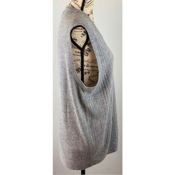 NWT Dockers Academia Preppy Sweater Vest, size Medium - Picture 3 of 5